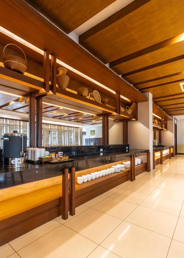 Grand Hotel Vientiane Exterior photo